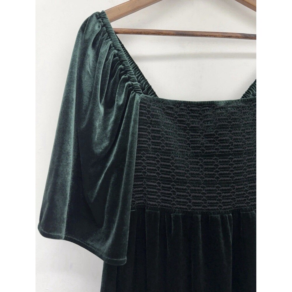 Chelsea & Violet size L Women’s Green Velvet Smocked Babydoll Mini Dress - Picture 3 of 15